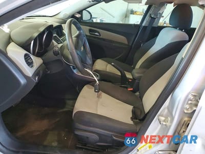 Zdjęcie 7 z 12 samochodu: 2011 CHEVROLET CRUZE LS VIN:1G1PC5SH0B7157648 - miniatura