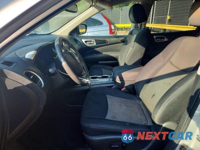 Zdjęcie 7 z 13 samochodu: 2017 NISSAN PATHFINDER SV VIN:5N1DR2MN6HC902957 - miniatura