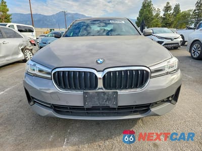 Piąte zdjęcie samochodu w środku: 2021 BMW 530E VIN:WBA13AG05MCG79565 - miniatura