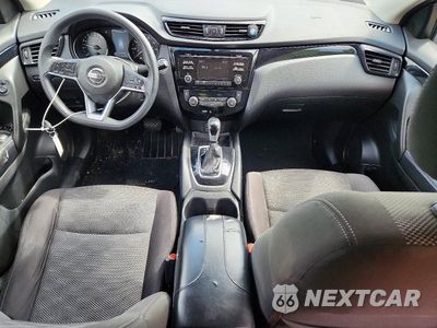 Zdjęcie 8 z 13 samochodu: 2017 NISSAN ROGUE SPORT SV VIN:JN1BJ1CR4HW143860 - miniatura