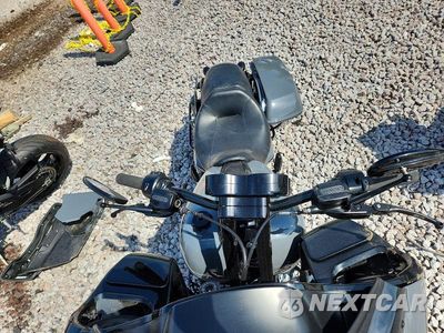 Piąte zdjęcie samochodu w środku: 2022 HARLEY-DAVIDSON FLTRXS VIN:1HD1KTP15NB655070 - miniatura