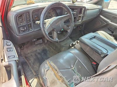 Zdjęcie 8 z 12 samochodu: 2004 GMC SIERRA K2500 HEAVY DUTY VIN:1GTHK24U24E216012 - miniatura