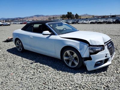 Czwarte zdjęcie samochodu z boku: 2015 AUDI A5 PREMIUM VIN:WAUCFAFH2FN012013 - miniatura