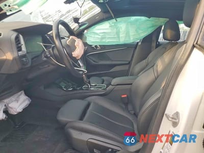 Zdjęcie 7 z 12 samochodu: 2024 BMW 228I VIN:WBA53AK08R7R11856 - miniatura