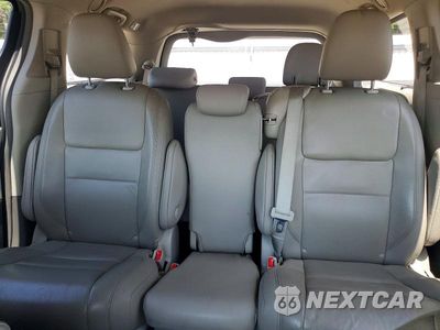 Zdjęcie 10 z 14 samochodu: 2018 TOYOTA SIENNA XLE 8-PASSENGER VIN:5TDYZ3DC8JS917829 - miniatura