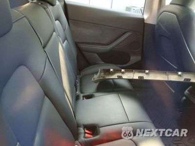 Zdjęcie 10 z 12 samochodu: 2023 TESLA MODEL Y VIN:7SAYGDEE7PA052182 - miniatura