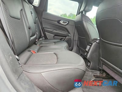 Zdjęcie 10 z 12 samochodu: 2023 JEEP COMPASS LATITUDE VIN:3C4NJDBN7PT573901 - miniatura