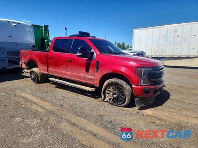 Czwarte zdjęcie samochodu z boku: 2022 FORD F350 SUPER DUTY VIN:1FT8W3BT9NEF27555 - miniatura