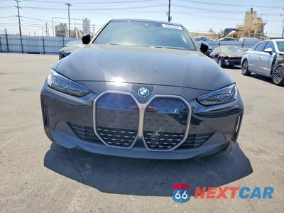 Piąte zdjęcie samochodu w środku: 2024 BMW I4 EDRIVE 40 VIN:WBY73AW07RFT00954 - miniatura