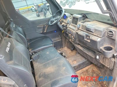 Piąte zdjęcie samochodu w środku: 2023 POLARIS RANGER CREW XP 1000 UTILITY VEHICLE VIN:4XARSY997P8061205 - miniatura