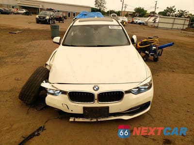 Piąte zdjęcie samochodu w środku: 2017 BMW 330 XI VIN:WBA8K3C55HK678696 - miniatura