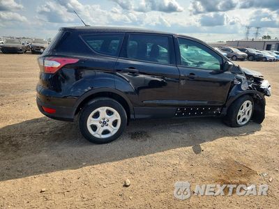 Trzecie zdjęcie samochodu z tyłu: 2018 FORD ESCAPE S VIN:1FMCU0F70JUA49579 - miniatura