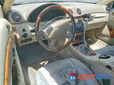 Zdjęcie 8 z 12 samochodu: 2005 MERCEDES-BENZ CLK 500 VIN:WDBTK75G85T052843 - miniatura