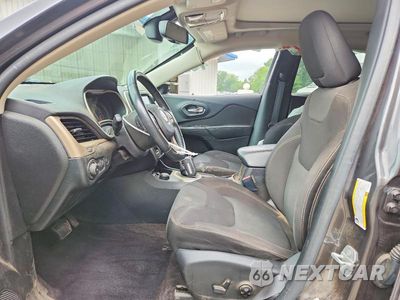 Zdjęcie 7 z 13 samochodu: 2016 JEEP CHEROKEE LATITUDE VIN:1C4PJMCB3GW148392 - miniatura