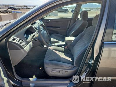 Zdjęcie 7 z 12 samochodu: 2005 TOYOTA CAMRY LE VIN:4T1BE32K45U948035 - miniatura