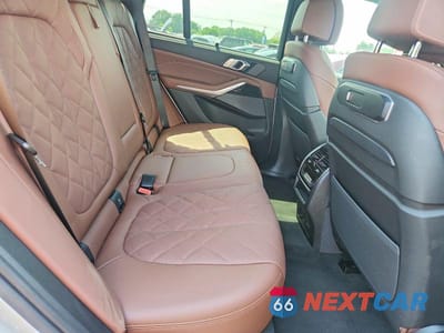 Zdjęcie 11 z 12 samochodu: 2026 BMW X5 M60I VIN:5UX33EU04T9270259 - miniatura