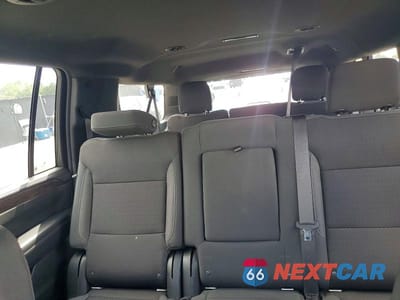 Zdjęcie 10 z 13 samochodu: 2021 CHEVROLET SUBURBAN C1500 LT VIN:1GNSCCKT5MR462331 - miniatura