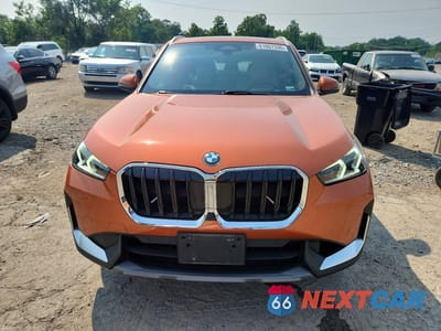 Piąte zdjęcie samochodu w środku: 2023 BMW X1 XDRIVE28I VIN:WBX73EF03P5X17664 - miniatura