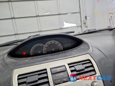 Zdjęcie 9 z 12 samochodu: 2008 TOYOTA YARIS S VIN:JTDBT923581212426 - miniatura