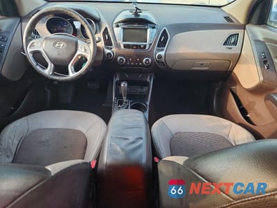 Zdjęcie 8 z 13 samochodu: 2011 HYUNDAI TUCSON GLS VIN:KM8JU3AC3BU244624 - miniatura
