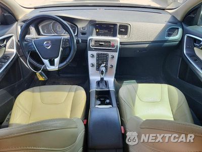 Zdjęcie 8 z 14 samochodu: 2018 VOLVO V60 T5 DYNAMIC VIN:YV140MEL0J2379304 - miniatura