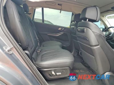 Zdjęcie 11 z 13 samochodu: 2025 BMW X7 XDRIVE40I VIN:5UX23EM0XS9X81257 - miniatura
