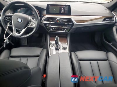 Zdjęcie 8 z 12 samochodu: 2020 BMW 530 XI VIN:WBAJR7C01LCD69984 - miniatura