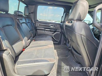 Zdjęcie 10 z 12 samochodu: 2021 RAM 1500 LARAMIE VIN:1C6SRFJTXMN501097 - miniatura