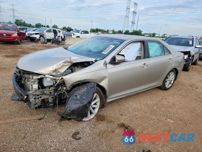 2014 TOYOTA CAMRY XLE 4T4BF1FK7ER337997 - główne zdjęcie licytacji z USA - miniatura