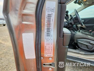 Zdjęcie 12 z 12 samochodu: 2017 JEEP CHEROKEE SPORT VIN:1C4PJMAB4HW651272 - miniatura