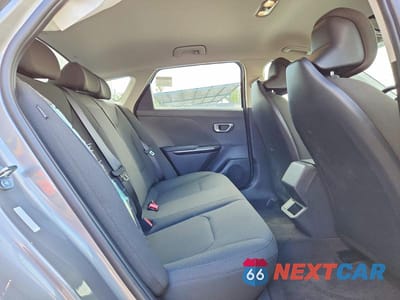 Zdjęcie 10 z 12 samochodu: 2026 KIA K4 LXS VIN:3KPFT4DEXTE354893 - miniatura