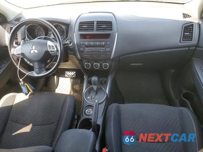 Zdjęcie 8 z 12 samochodu: 2013 MITSUBISHI OUTLANDER SPORT LE VIN:4A4AR5AU2DE017022 - miniatura