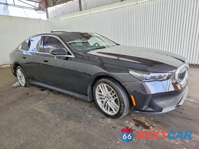 Czwarte zdjęcie samochodu z boku: 2025 BMW 530 I VIN:WBA43FJ01SCU53049 - miniatura