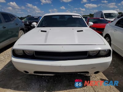 Piąte zdjęcie samochodu w środku: 2014 DODGE CHALLENGER SXT VIN:2C3CDYAG2EH250021 - miniatura