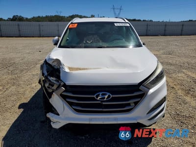 Piąte zdjęcie samochodu w środku: 2016 HYUNDAI TUCSON SPORT VIN:KM8J33A25GU028632 - miniatura