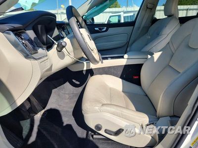 Zdjęcie 7 z 14 samochodu: 2024 VOLVO XC60 PLUS VIN:YV4H60DL3R1823578 - miniatura