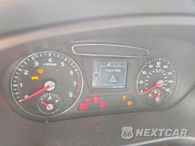 Zdjęcie 9 z 14 samochodu: 2017 KIA SORENTO LX V6 VIN:5XYPG4A54HG235423 - miniatura