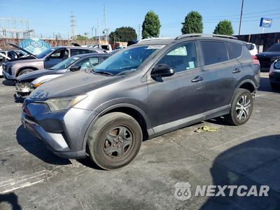 2018 TOYOTA RAV4 LE 2T3ZFREV9JW490787 - główne zdjęcie licytacji z USA - miniatura