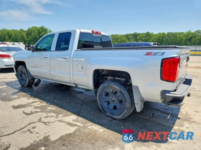 Drugie zdjęcie samochodu z przodu: 2017 CHEVROLET SILVERADO K1500 LT VIN:1GCVKREC6HZ252446 - miniatura