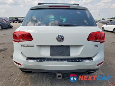 Zdjęcie 6 z 14 samochodu: 2014 VOLKSWAGEN TOUAREG V6 TDI VIN:WVGEP9BP0ED007915 - miniatura