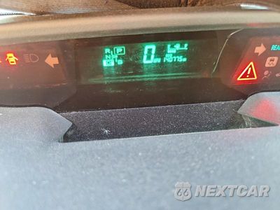 Zdjęcie 9 z 13 samochodu: 2004 TOYOTA PRIUS BASE VIN:JTDKB20U240063737 - miniatura