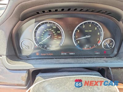 Zdjęcie 9 z 12 samochodu: 2013 BMW 740 LI VIN:WBAYE4C52DD137066 - miniatura
