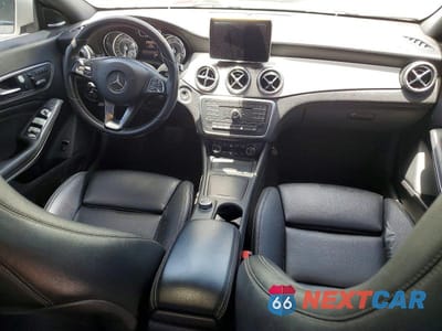 Zdjęcie 8 z 12 samochodu: 2016 MERCEDES-BENZ CLA 250 VIN:WDDSJ4EB2GN307292 - miniatura