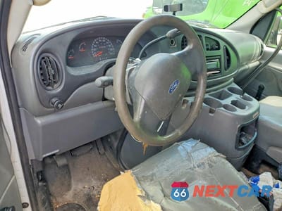 Zdjęcie 8 z 12 samochodu: 2003 FORD ECONOLINE E350 SUPER DUTY CUTAWAY VAN VIN:1FDSE35L93HA90538 - miniatura