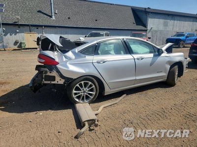 Trzecie zdjęcie samochodu z tyłu: 2019 FORD FUSION SE VIN:3FA6P0LU3KR143506 - miniatura