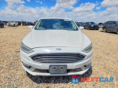 Piąte zdjęcie samochodu w środku: 2018 FORD FUSION TITANIUM/PLATINUM VIN:3FA6P0D91JR123859 - miniatura