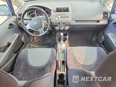 Zdjęcie 8 z 12 samochodu: 2007 HONDA FIT S VIN:JHMGD38697S022699 - miniatura