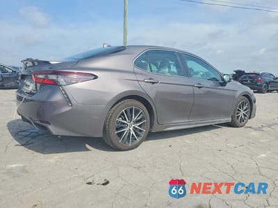 Trzecie zdjęcie samochodu z tyłu: 2022 TOYOTA CAMRY HYBRID SE VIN:4T1G31AK4NU593112 - miniatura