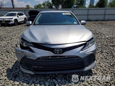 Piąte zdjęcie samochodu w środku: 2022 TOYOTA CAMRY LE VIN:4T1C11AK3NU033845 - miniatura
