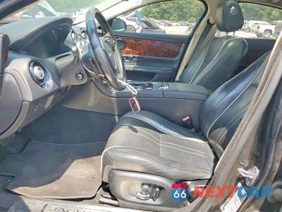 Zdjęcie 7 z 12 samochodu: 2016 JAGUAR XJ VIN:SAJWA1C75G8V91333 - miniatura